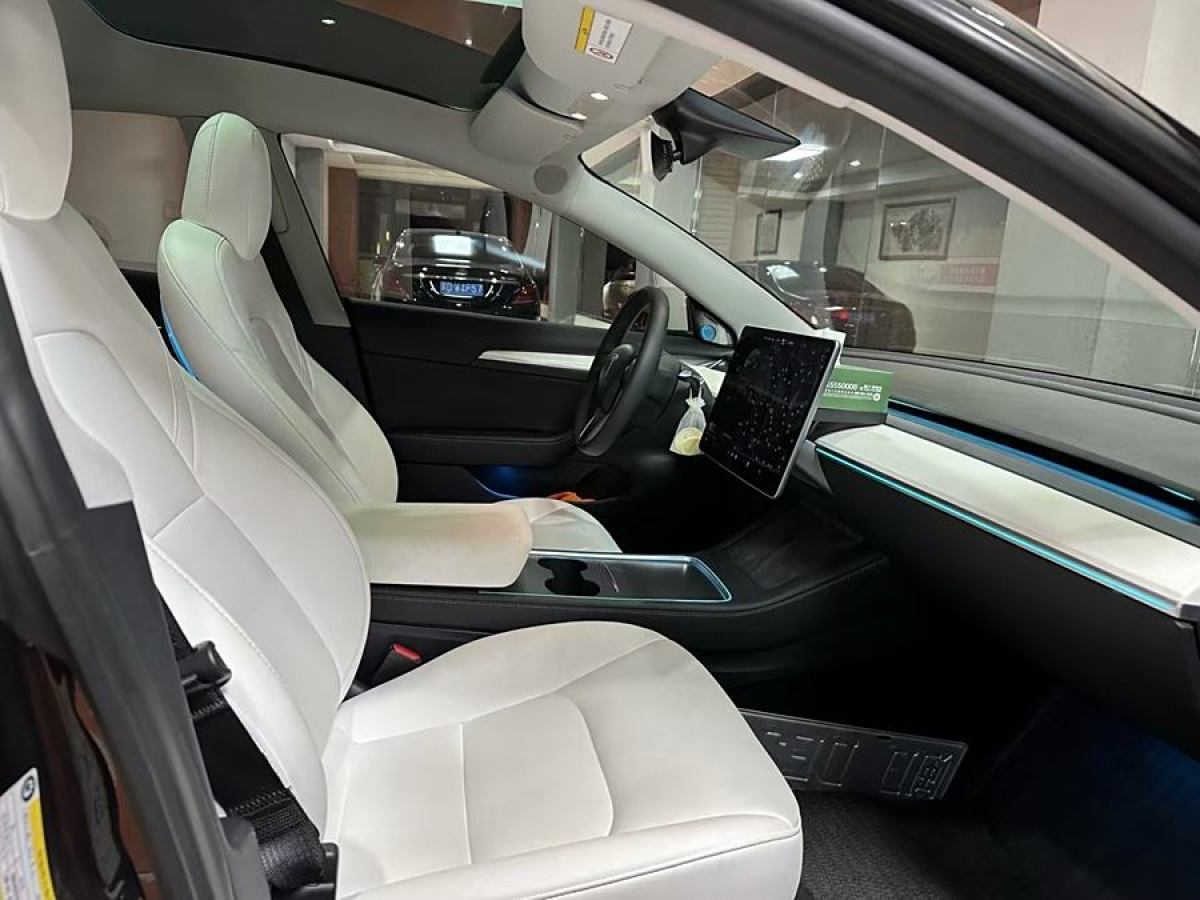 特斯拉 Model 3  2019款 標準續(xù)航后驅(qū)升級版圖片