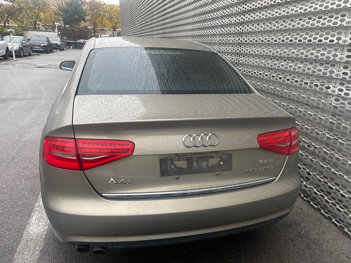 奧迪 奧迪A4L  2013款 35 TFSI 自動標(biāo)準型圖片