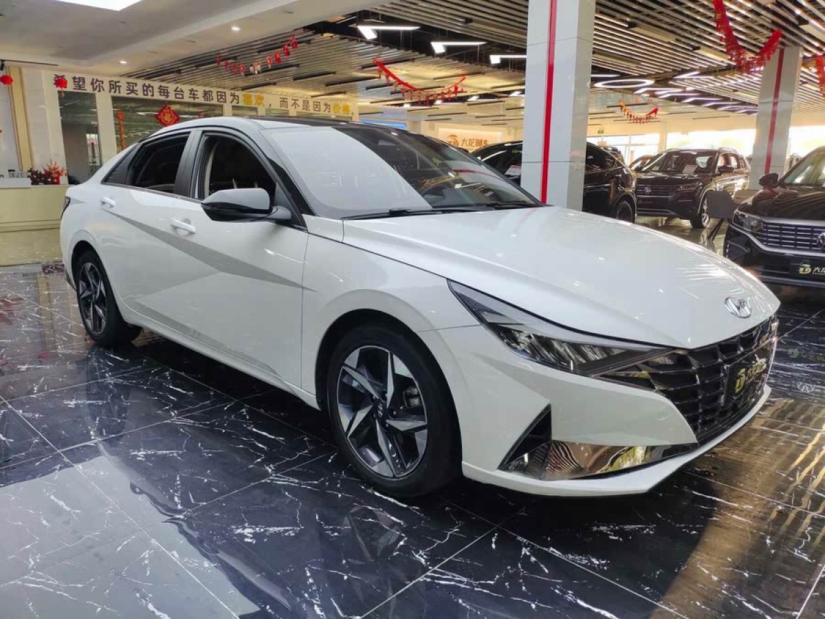 現(xiàn)代 伊蘭特  2022款 1.5L CVT LUX尊貴版圖片