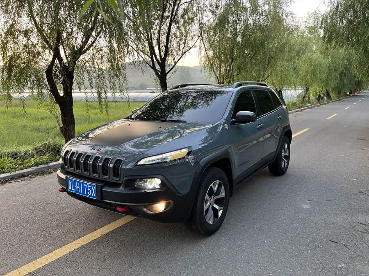 Jeep 自由光  2014款 3.2L 高性能版圖片