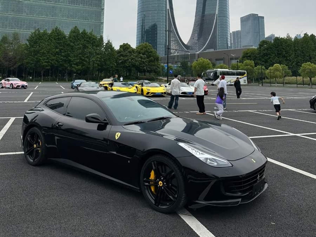 法拉利 GTC4Lusso  2017款 3.9T V8圖片