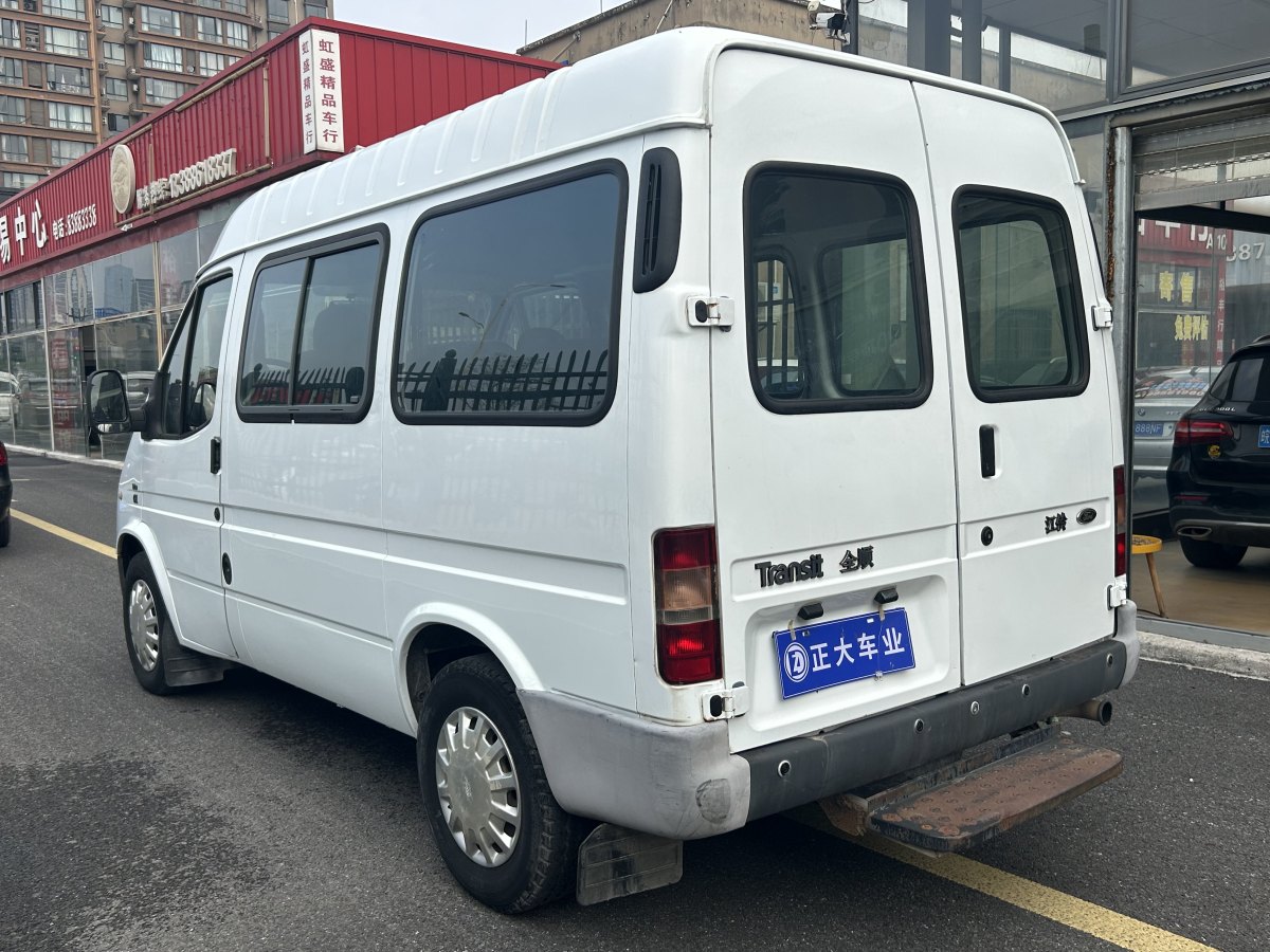 福特 經(jīng)典全順  2015款 2.8T柴油多功能車短軸6座中頂JX493ZLQ4圖片