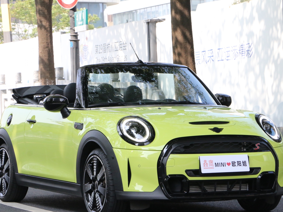 2023年2月MINI MINI  2023款 改款 2.0T COOPER S CABRIO 藝術(shù)家