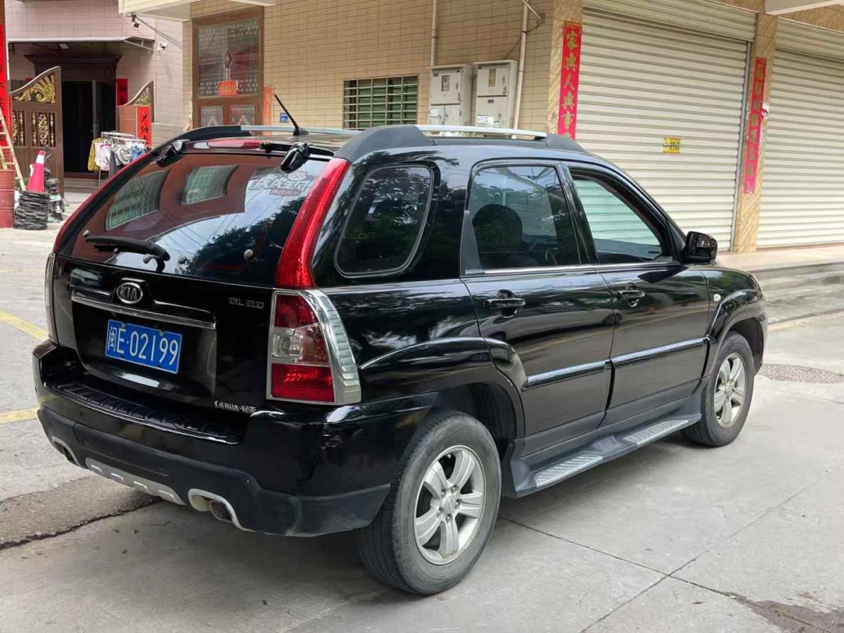 起亞 獅跑 圖片
