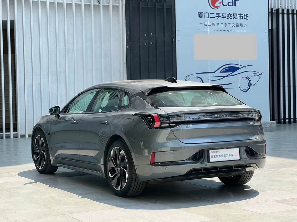 極氪 極氪001  2022款 超長續(xù)航單電機(jī) WE版圖片