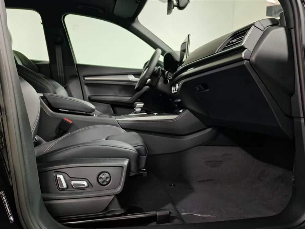 奧迪 奧迪Q5L  2025款 40 TFSI 豪華動感型圖片