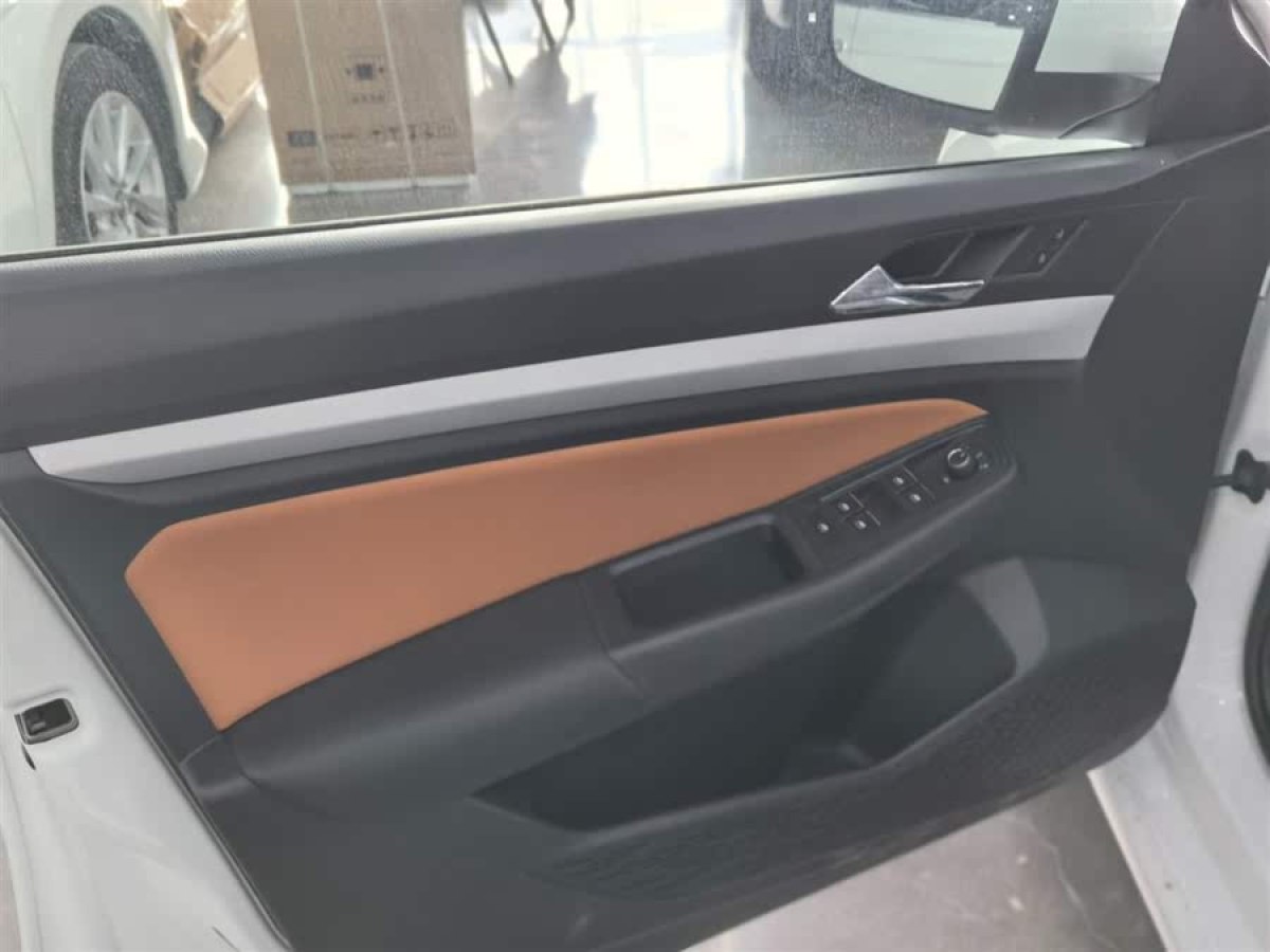 大眾 寶來(lái)  2025款 200TSI DSG悅行導(dǎo)航版圖片