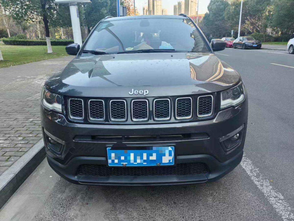 Jeep 指南者  2020款 220T 自動(dòng)夜鷹版圖片