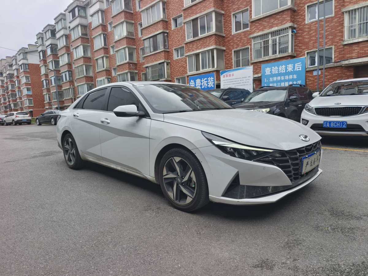 现代 伊兰特  2022款 1.5L CVT LUX尊贵版图片