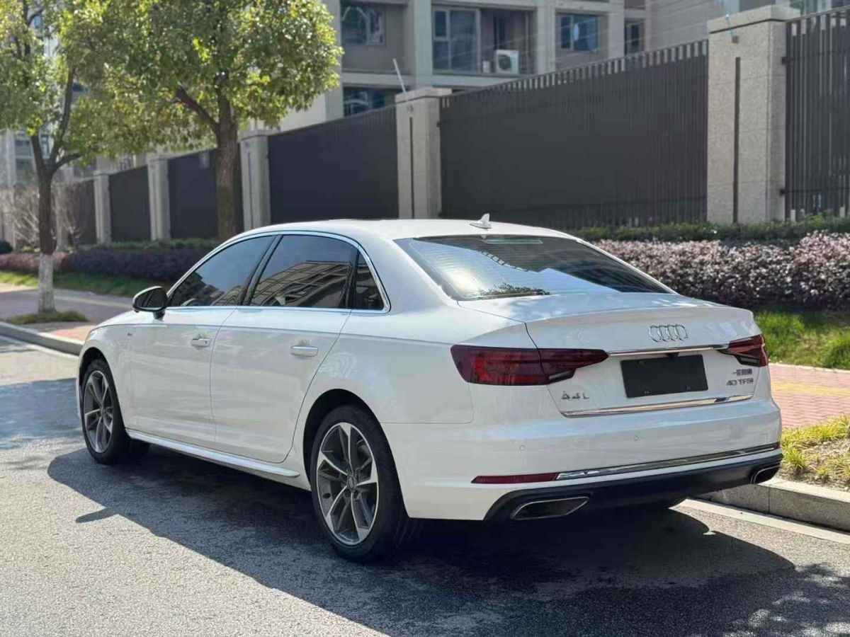 奧迪 奧迪A4L  2019款 35 TFSI 進(jìn)取型 國V圖片