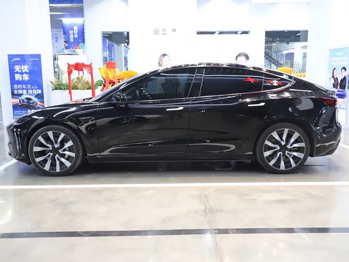 特斯拉 Model Y  2023款 后輪驅(qū)動(dòng)版圖片