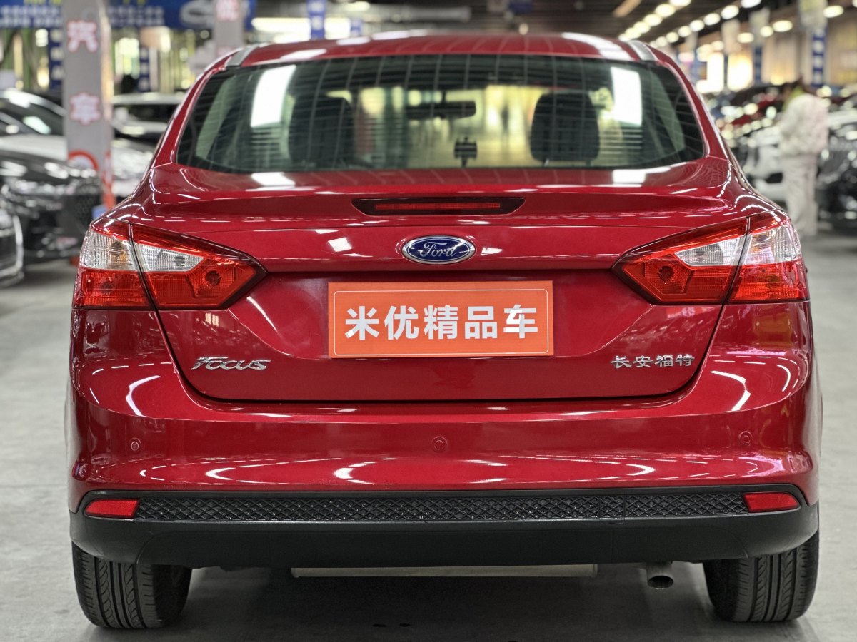 福特 ?？怂? 2012款 三廂 1.6L 自動風(fēng)尚型圖片