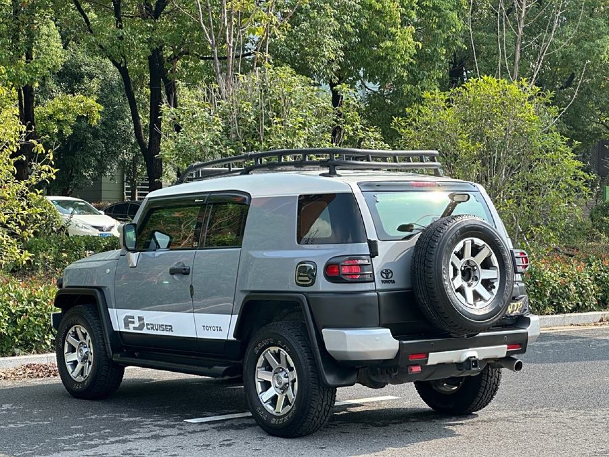 2018年5月豐田 FJ 酷路澤  2013款 4.0L