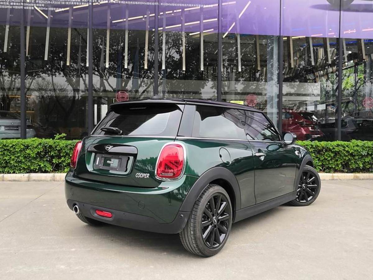 MINI COUNTRYMAN  2018款 1.5T COOPER 藝術家圖片