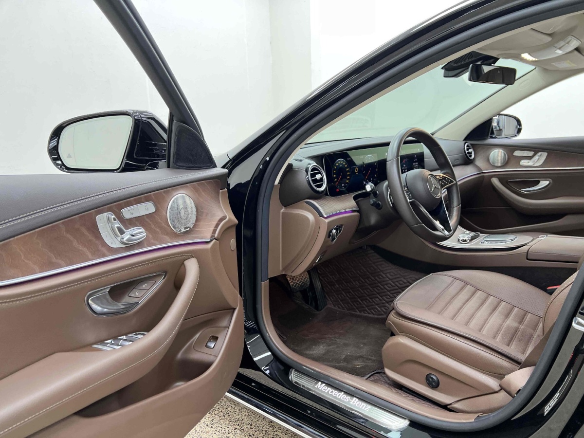 奔馳 奔馳E級(jí)  2021款 改款 E 300 L 豪華型圖片