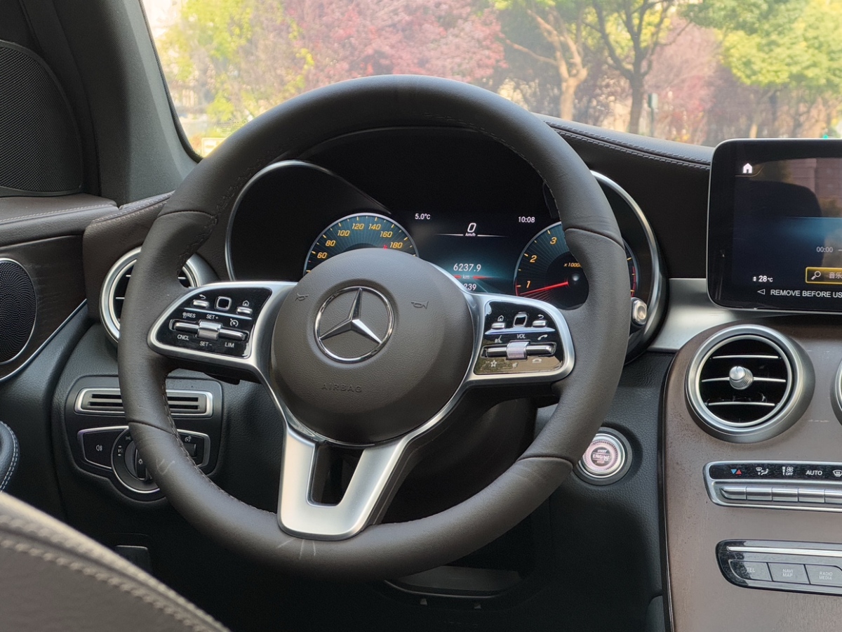 2023年5月奔馳 奔馳GLC  2022款 GLC 260 L 4MATIC 豪華型