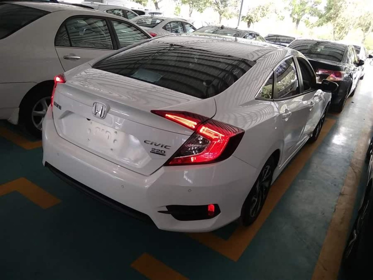 本田 思域  2016款 220TURBO CVT豪華版圖片