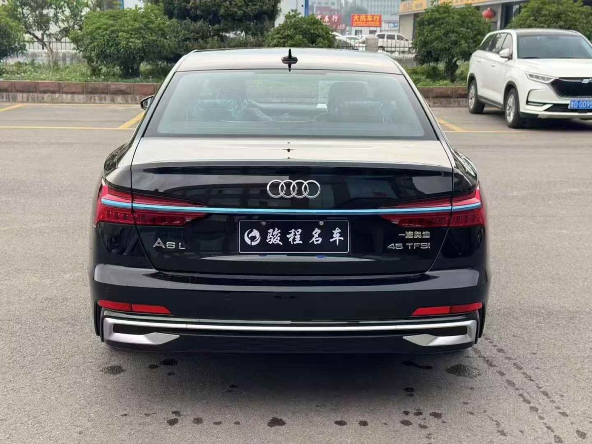 奧迪 奧迪A6L  2025款 40 TFSI 豪華動(dòng)感型圖片