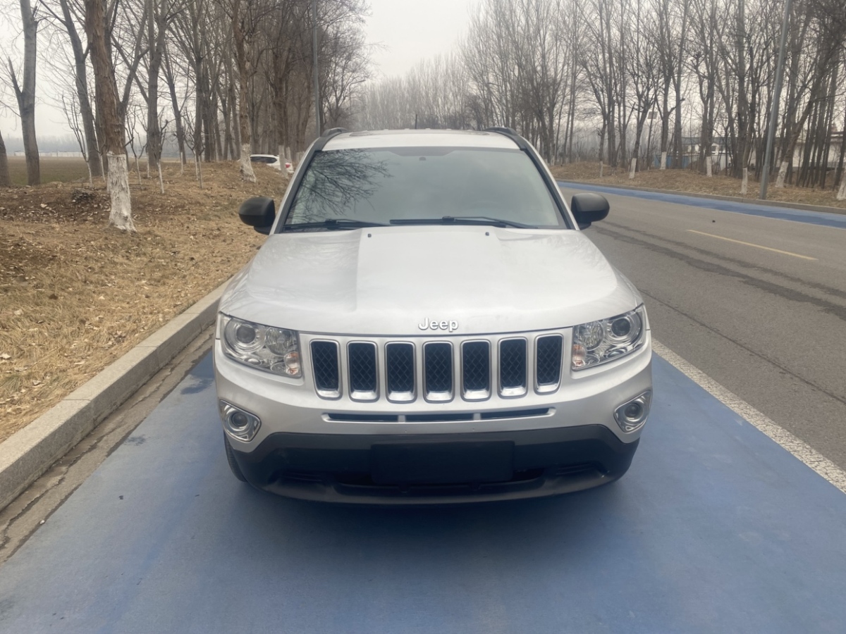 Jeep 指南者  2012款 2.0L 兩驅(qū)運動版圖片