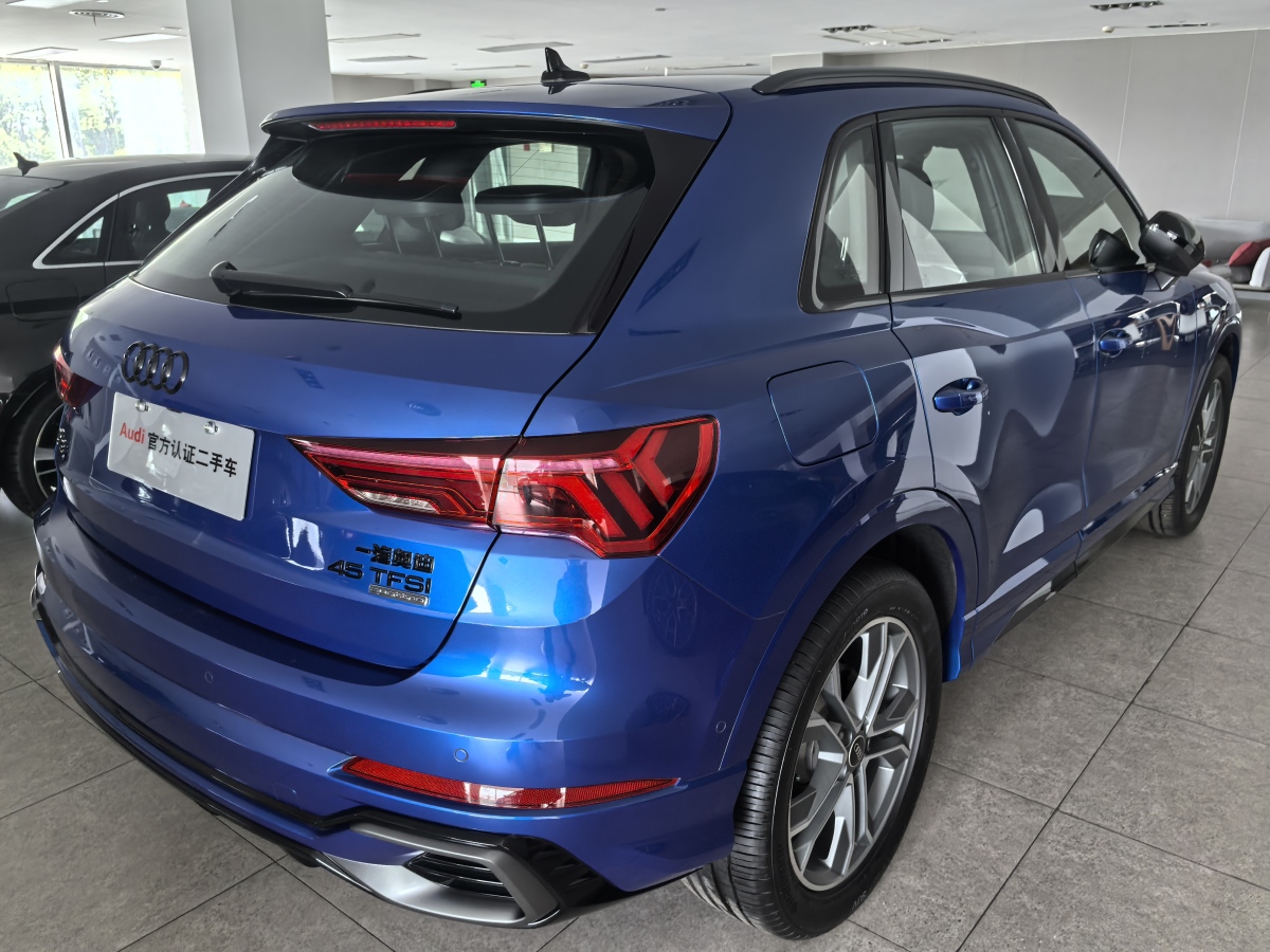 奧迪 奧迪Q3  2023款 45 TFSI quattro 時(shí)尚動(dòng)感型圖片