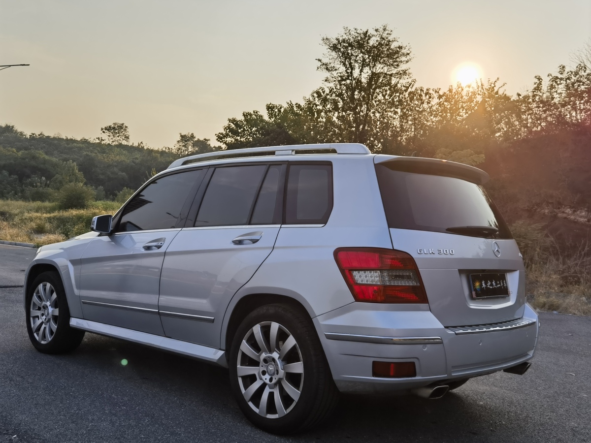 2010年8月奔馳 奔馳GLK級(jí)  2008款 GLK 300 4MATIC 豪華型