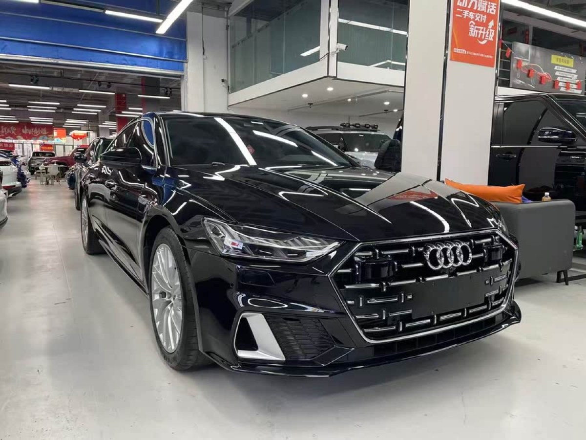 奧迪 奧迪A7L  2024款 45TFSI S-line 筑夢(mèng)型 流晶套裝圖片