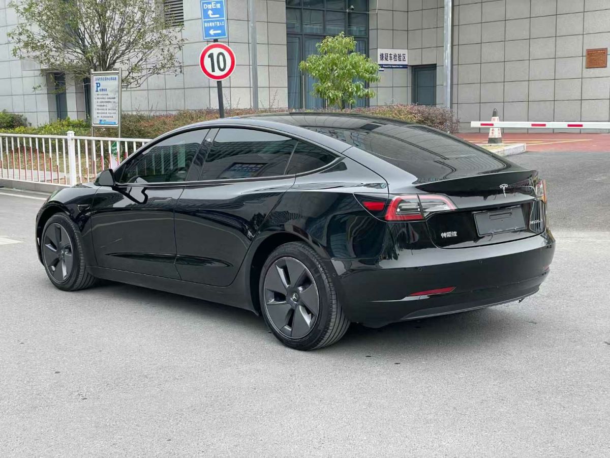 特斯拉 Model S  2023款 三電機全輪驅(qū)動 Plaid版圖片