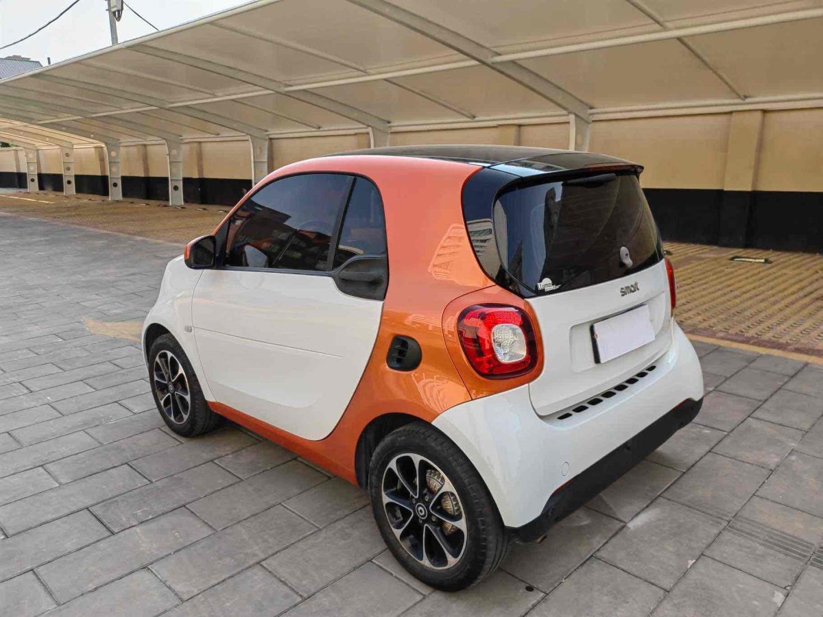 smart fortwo  2016款 1.0L 灰行俠特別版圖片