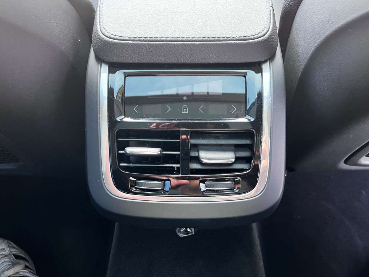 2020年3月沃爾沃 V90  2020款 Cross Country T5 AWD 智遠(yuǎn)版