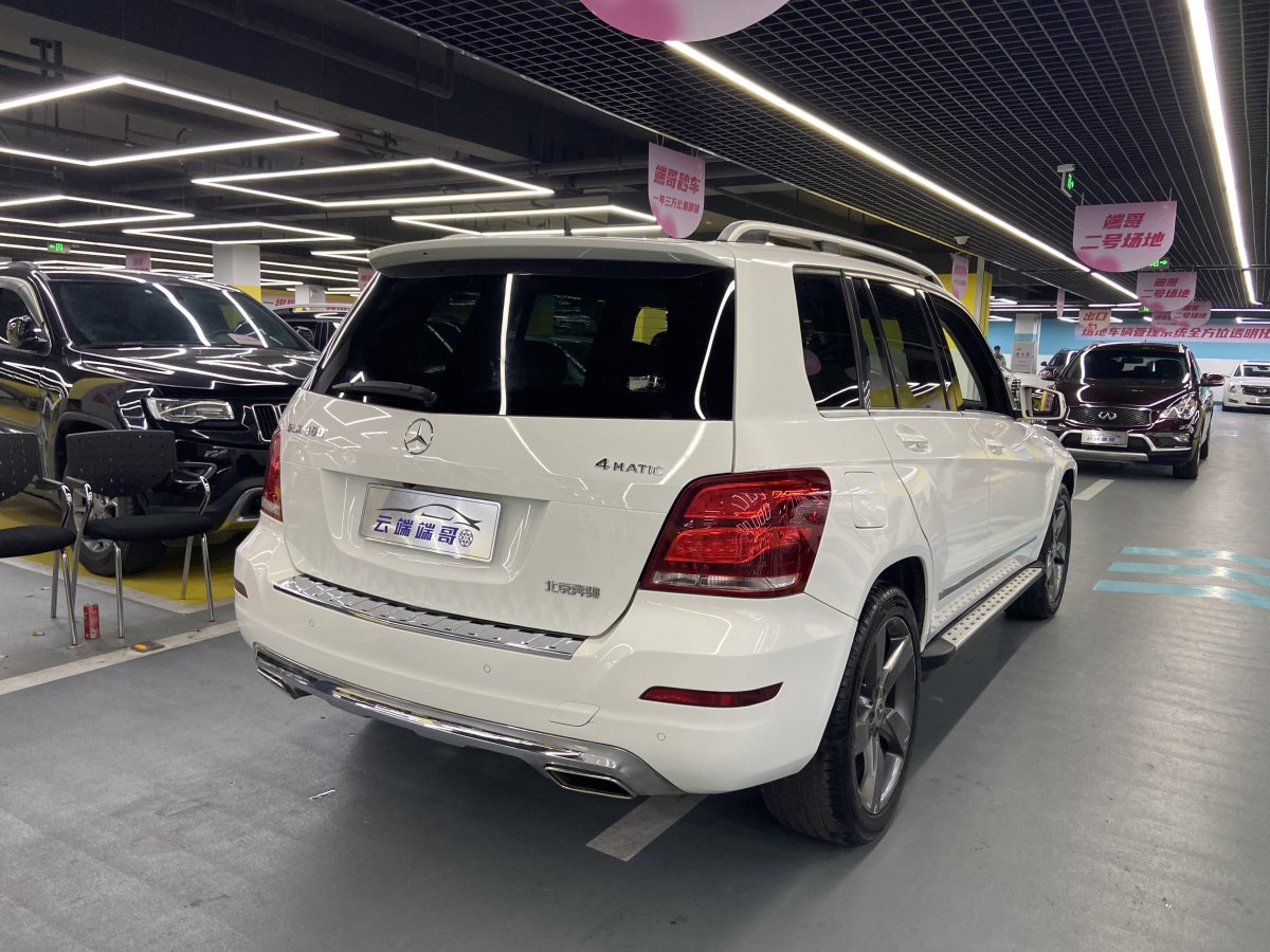 奔馳 奔馳GLK級(jí)  2013款 GLK 300 4MATIC 動(dòng)感天窗型圖片