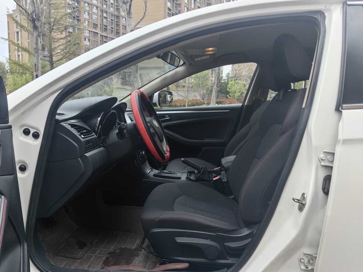奔腾 B70  2014款 2.0L 自动舒适型图片