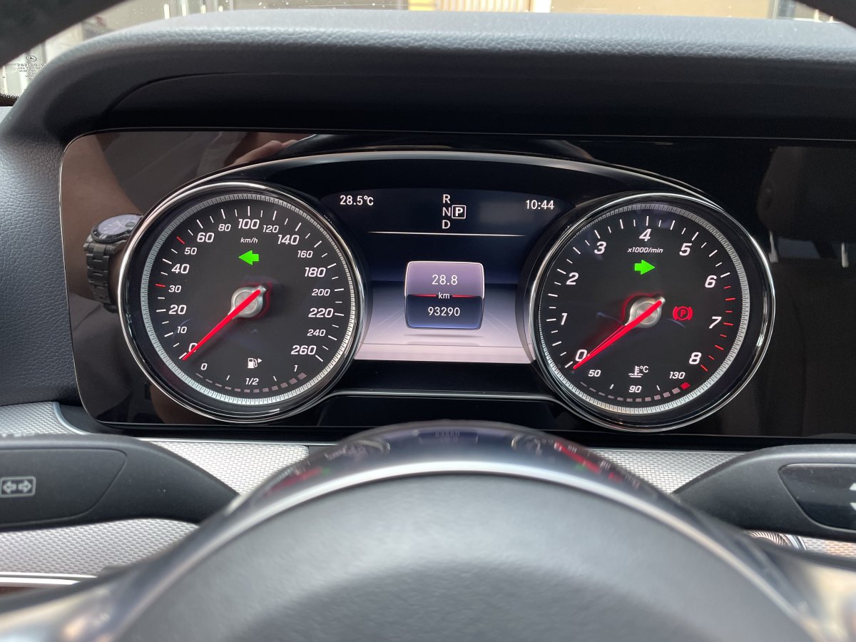 奔驰 奔驰E级  2019款 E 200 运动型图片