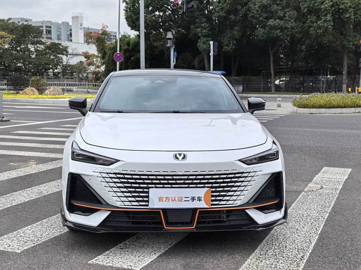 長安 長安UNI-V  2023款 1.5T 運動版圖片