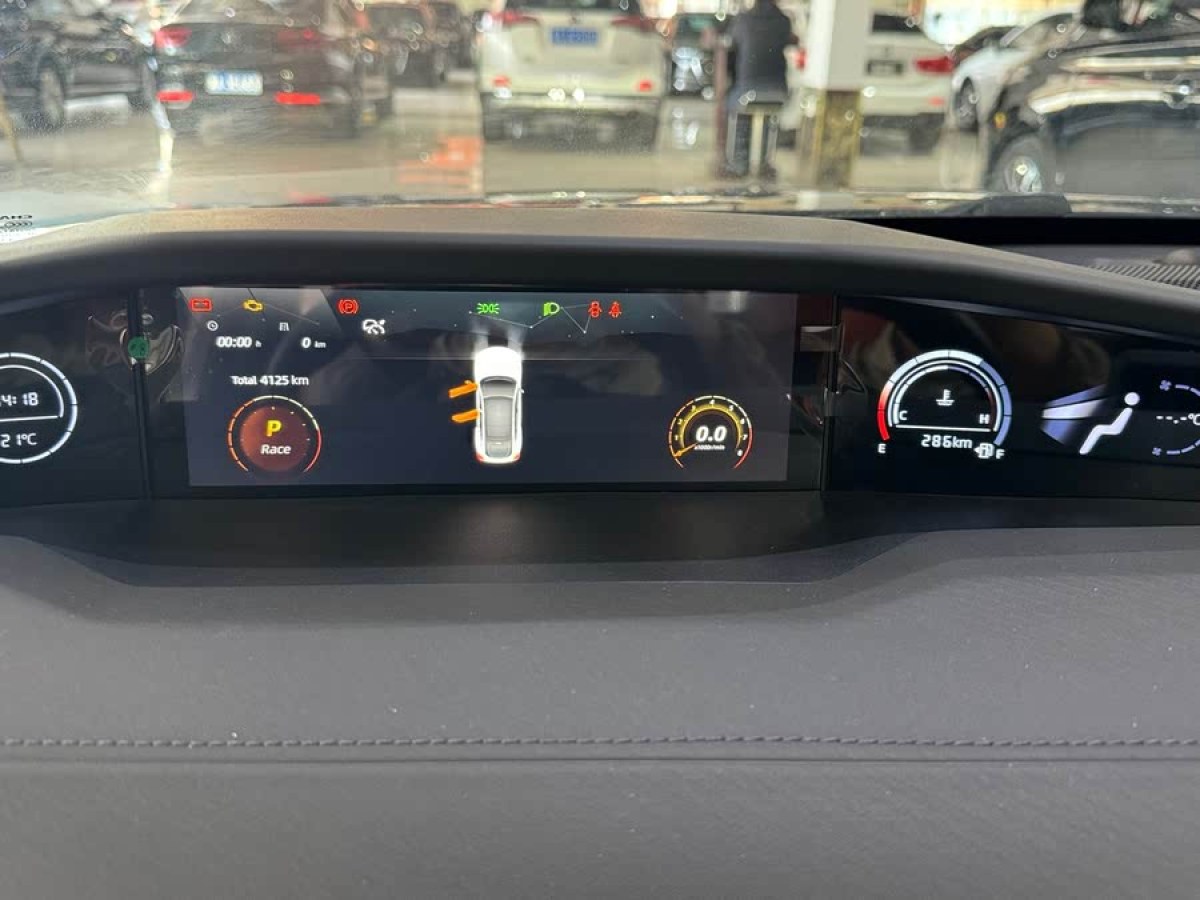 長安 長安UNI-V  2023款 1.5T 運(yùn)動版圖片
