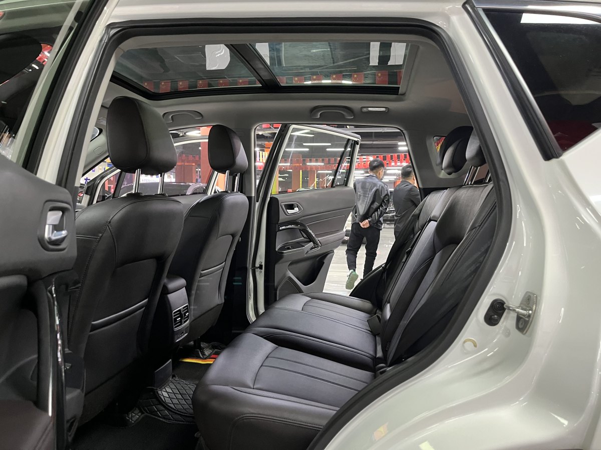 廣汽傳祺 GS4  2018款 235T DCT兩驅(qū)精英百萬紀(jì)念版圖片