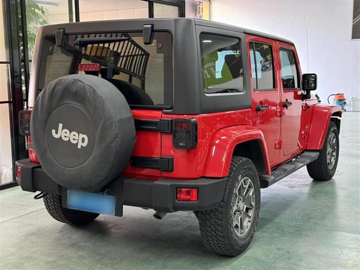 Jeep 牧馬人  2015款 3.0L Sahara 四門舒享版圖片