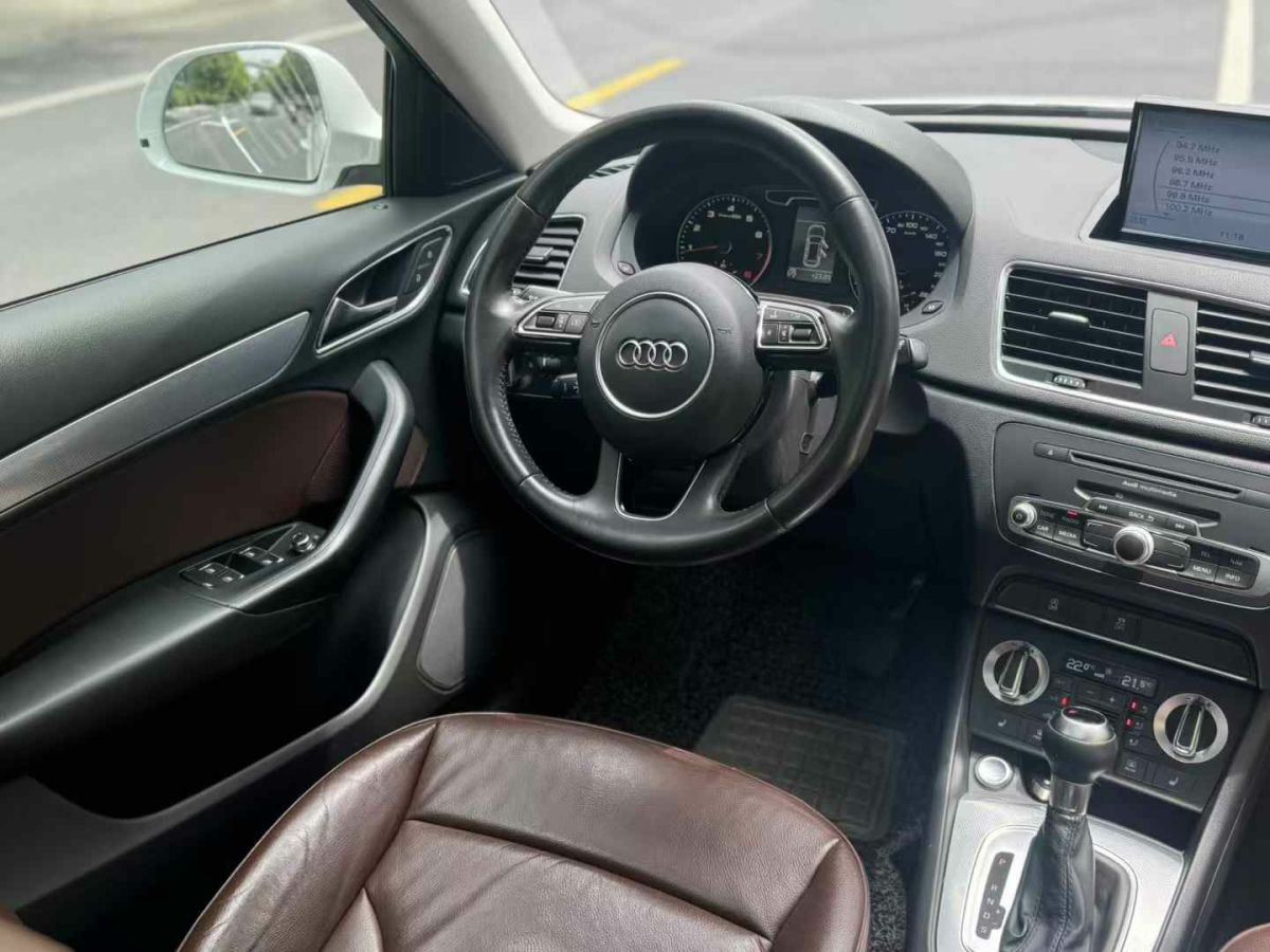 奧迪 奧迪Q3  2014款 Q3 1.4T 30TFSI 手動(dòng)標(biāo)準(zhǔn)型圖片
