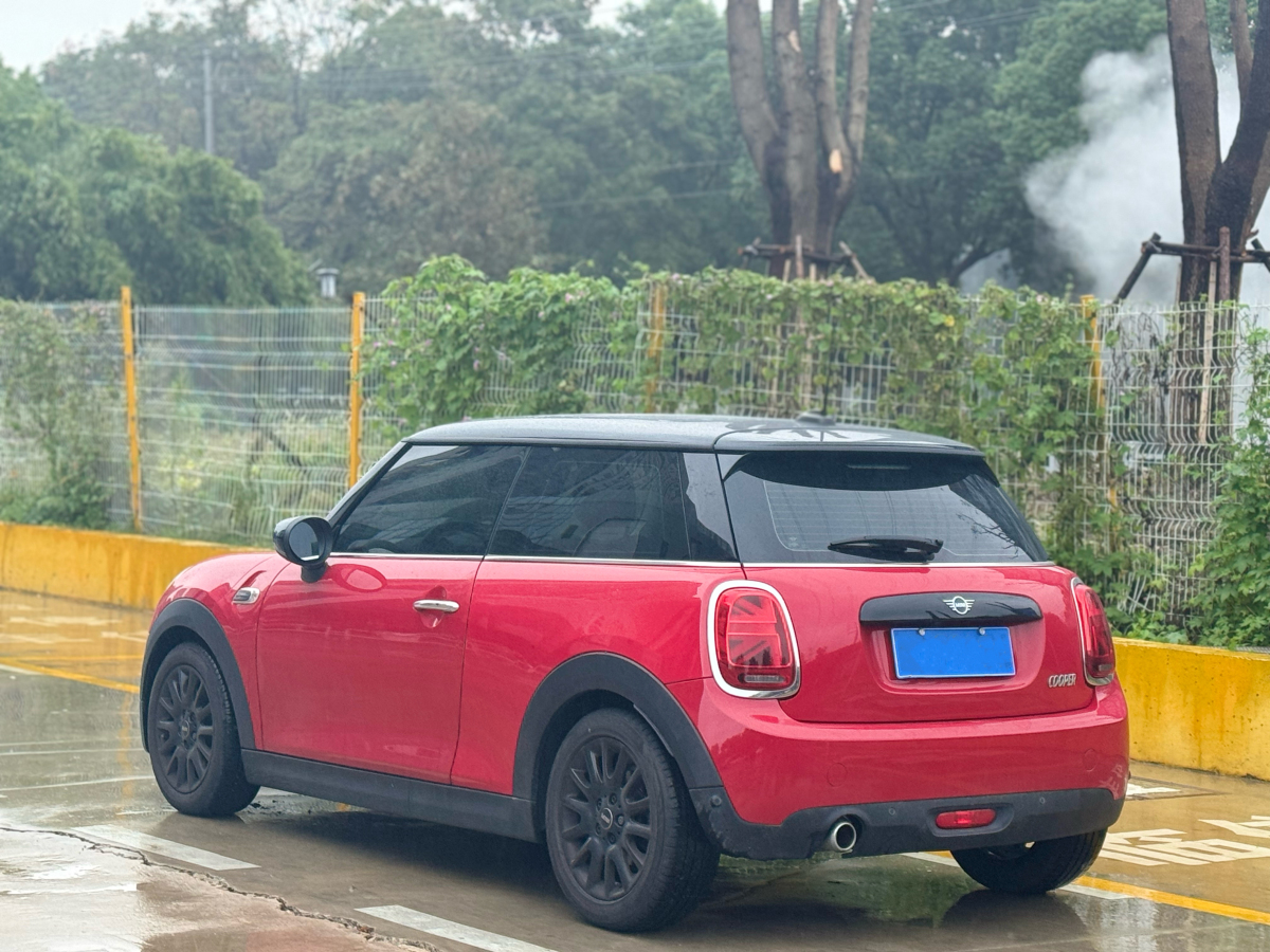 MINI COUNTRYMAN  2018款 1.5T COOPER 經(jīng)典派圖片