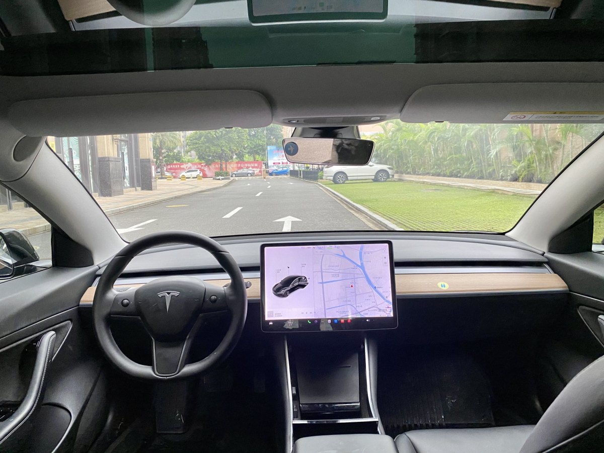 特斯拉 Model 3  2019款 標準續(xù)航后驅升級版圖片