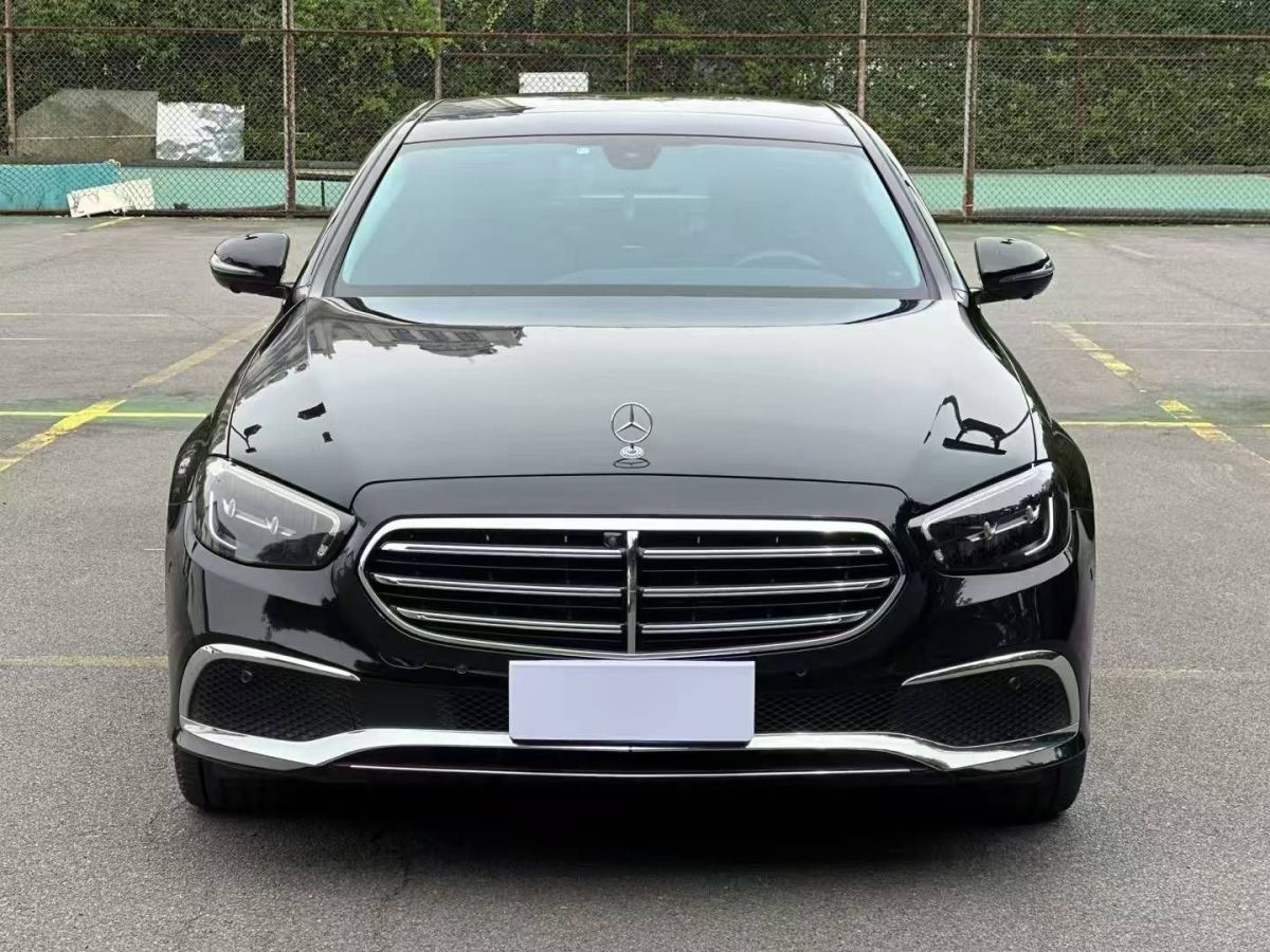 奔馳 奔馳E級(jí)  2023款 E 300 L 豪華型圖片