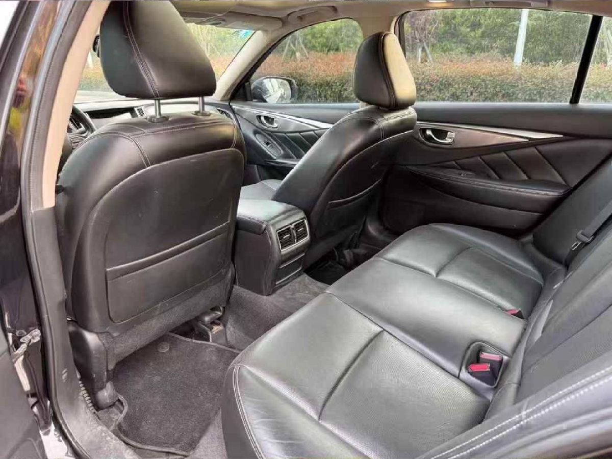 英菲尼迪 Q50L  2016款 2.0T 悅享版圖片