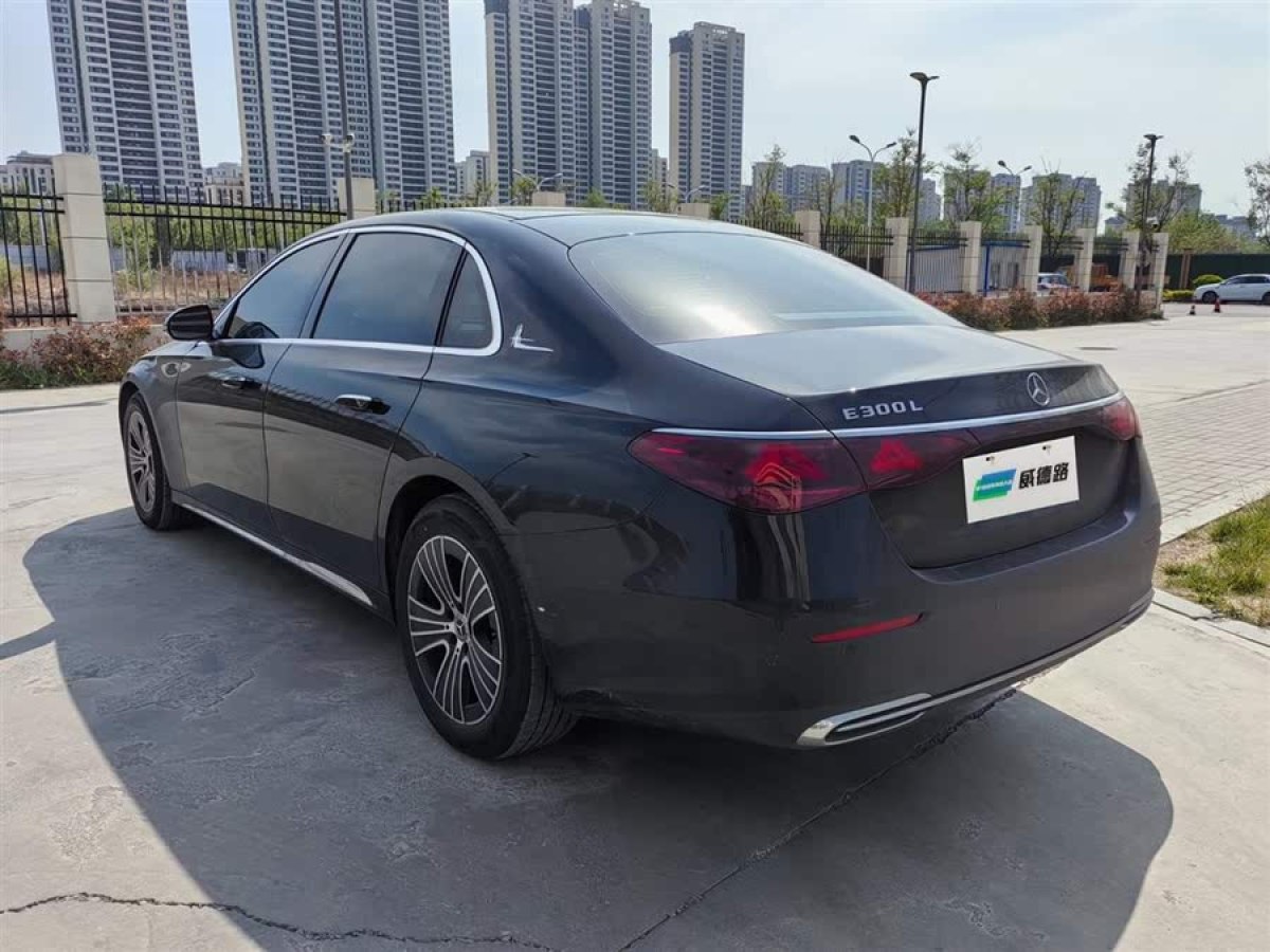 奔馳 奔馳E級(jí)  2024款 改款 E 260 L圖片