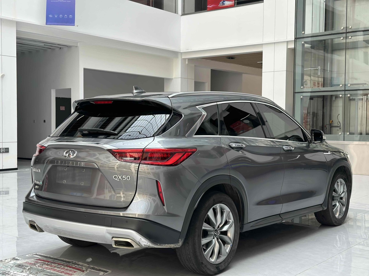 2021年3月英菲尼迪 QX50  2020款 改款 2.0T 四驅(qū)菁英版