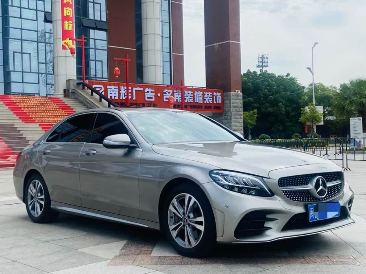 奔馳 奔馳C級(jí)  2019款 C 180 L 時(shí)尚型運(yùn)動(dòng)版圖片