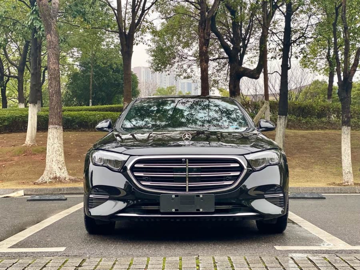 奔馳 奔馳E級(jí)  2024款 E 300 L 豪華型圖片