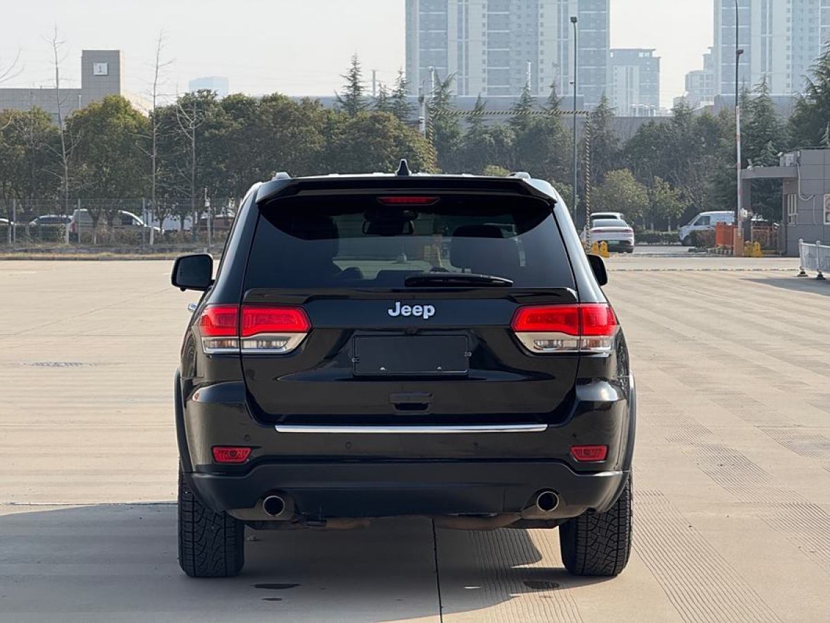 Jeep 大切諾基  2014款 3.6L 精英導(dǎo)航版圖片