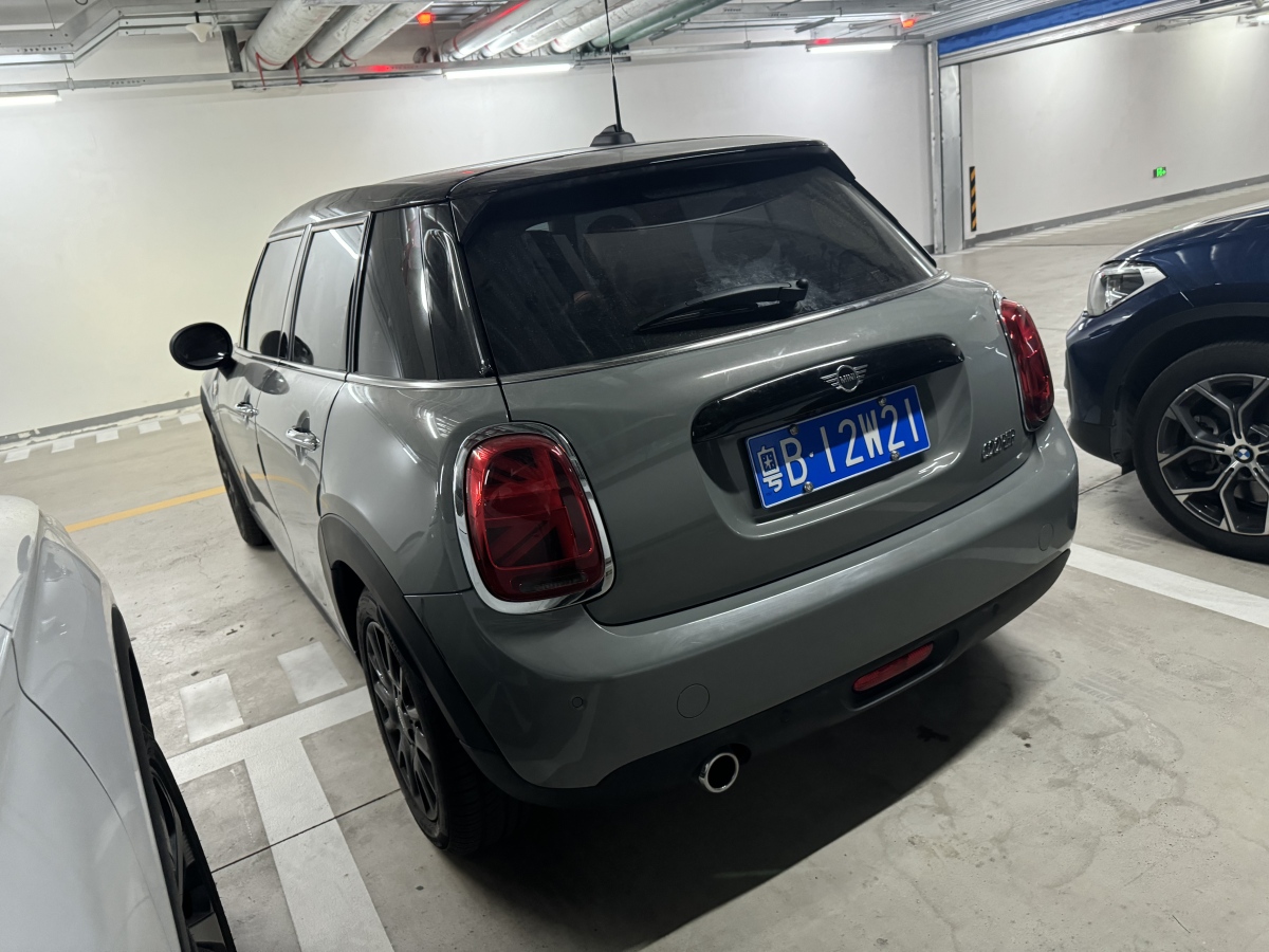 MINI MINI  2021款 1.5T COOPER 經(jīng)典派 五門版圖片