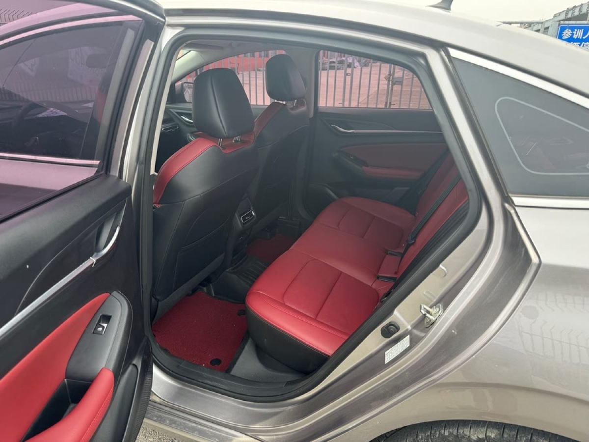 長安 逸動  2021款 PLUS 藍鯨NE 1.4T GDI DCT尊貴型圖片