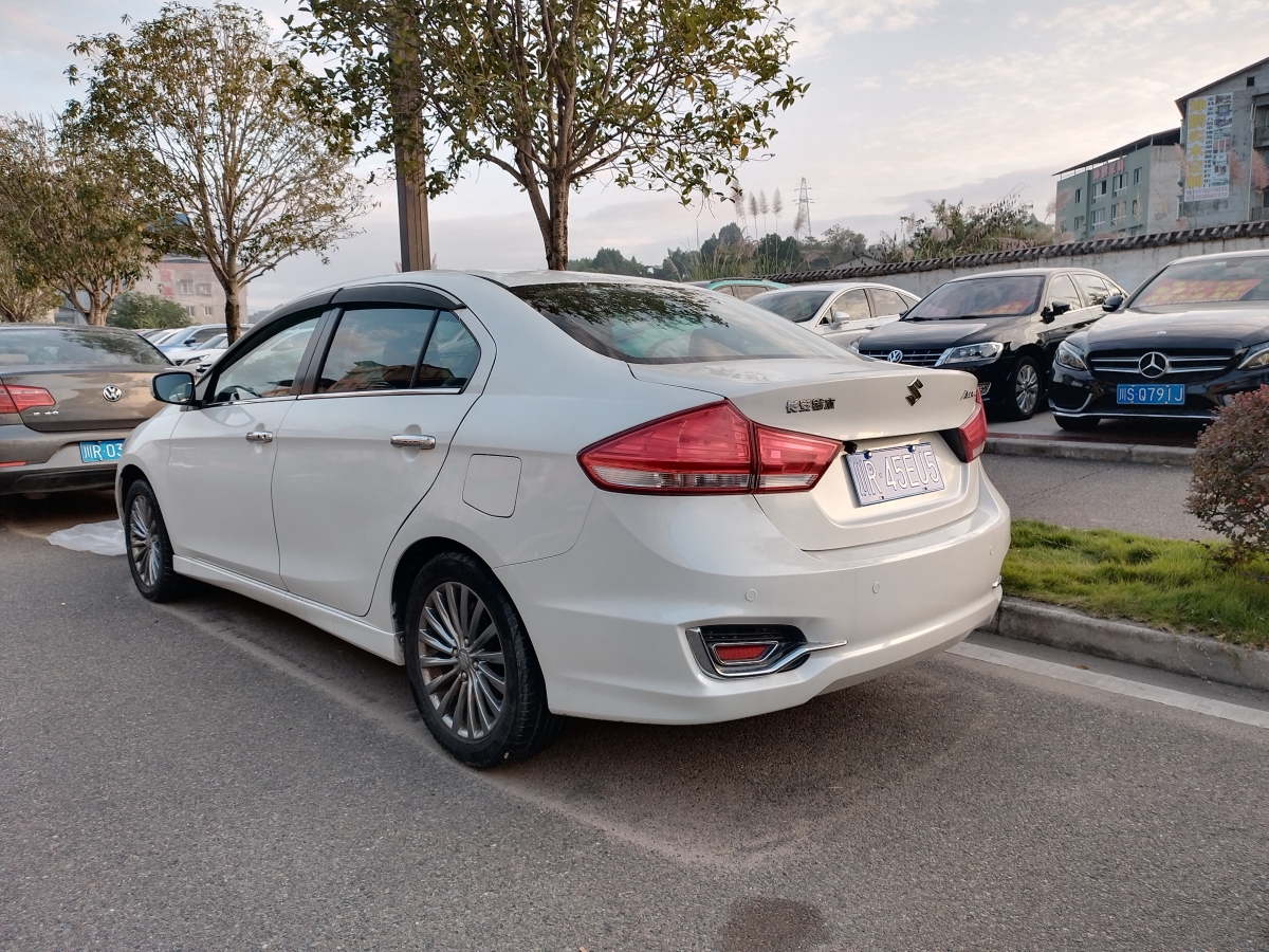 鈴木 啟悅  2015款 1.6L 手動樂享型圖片