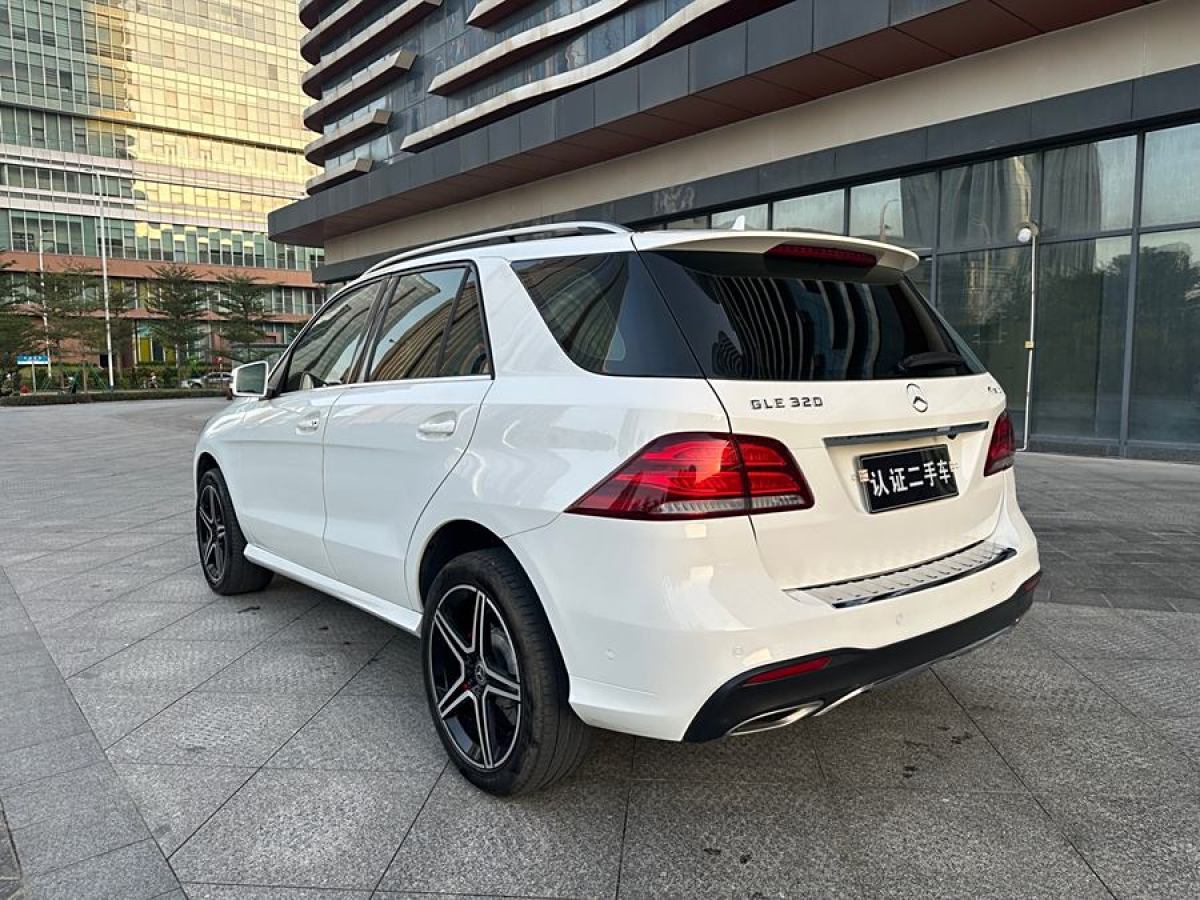 2016年4月奔馳 奔馳GLE  2016款 GLE 320 4MATIC 動(dòng)感型